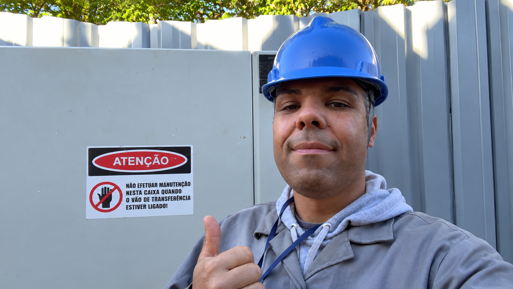 Garcia durante atendimento de manutenção